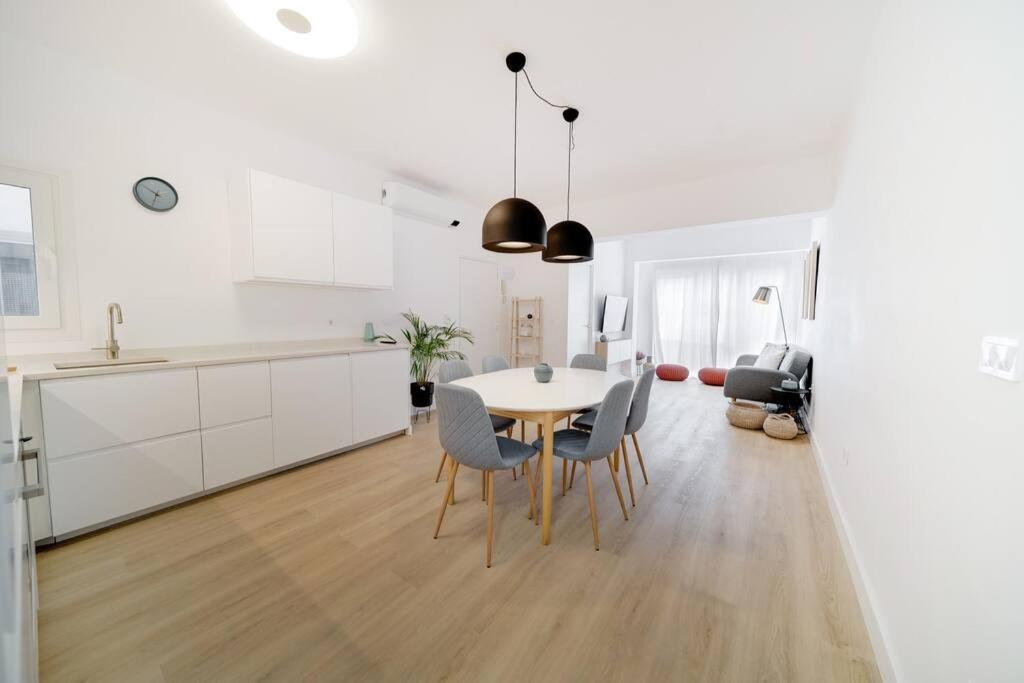 Esplendido Apartamento En El Centro Málaga Exteriör bild